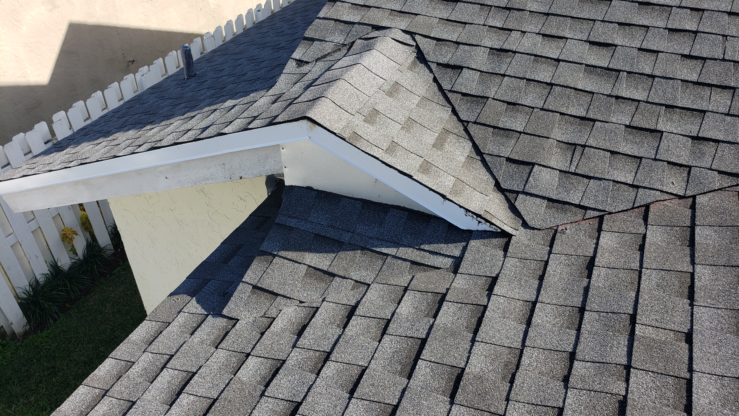HYER QUALITY ROOFING AND CONSTRUCTION picture
