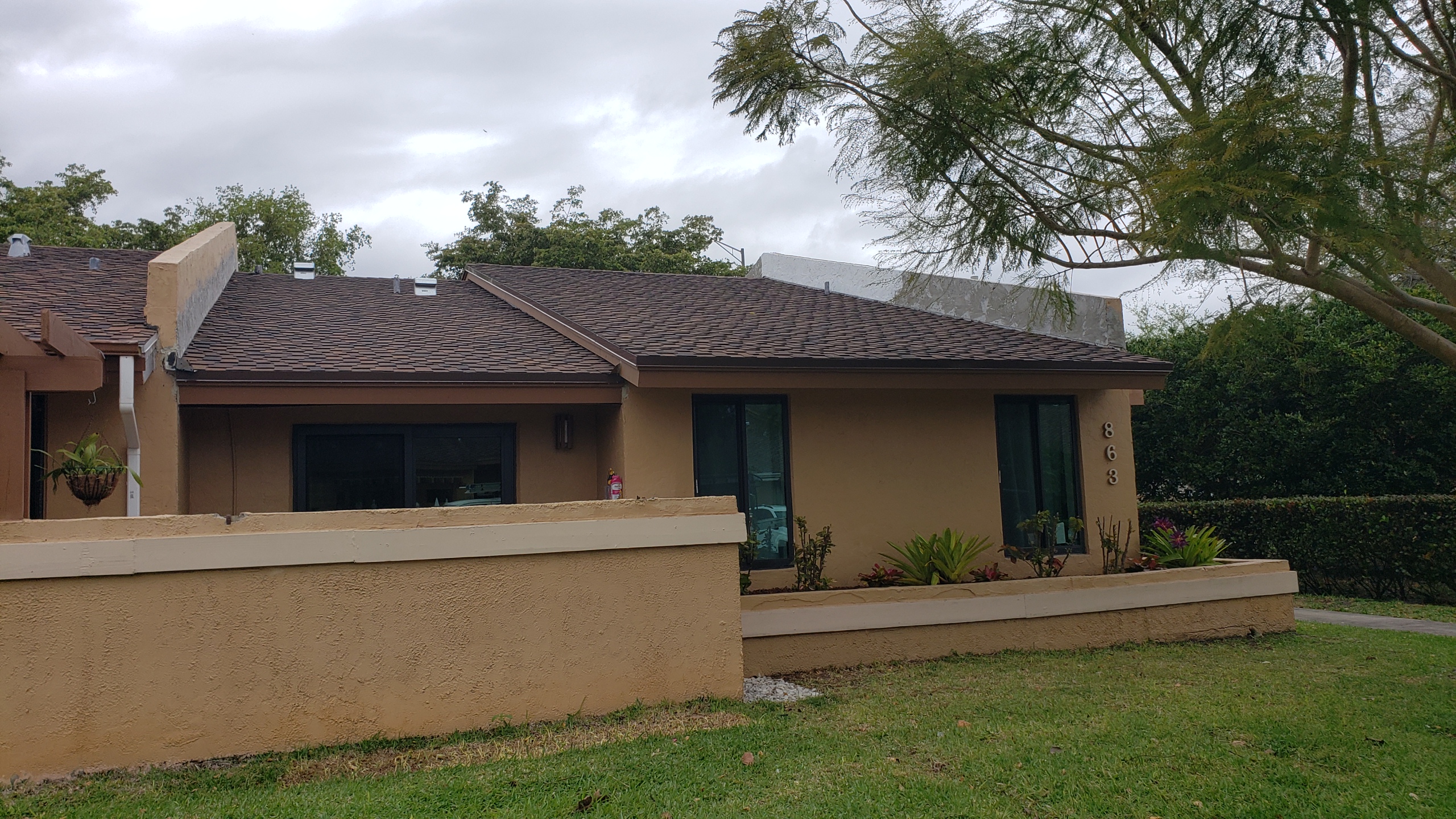 HYER QUALITY ROOFING AND CONSTRUCTION picture