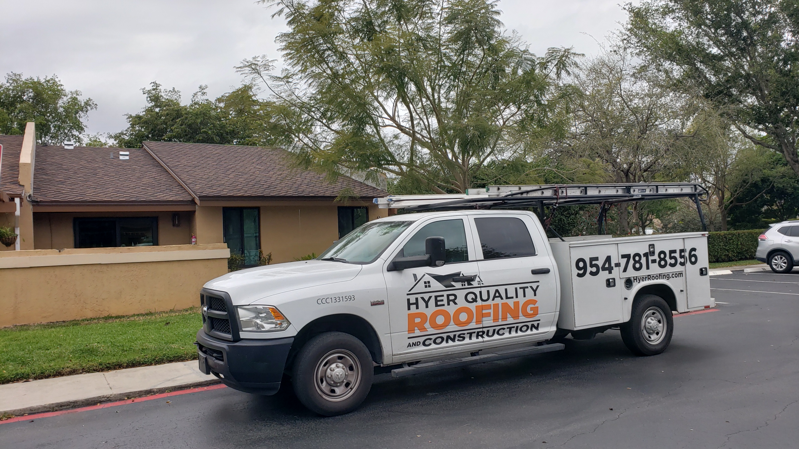 HYER QUALITY ROOFING AND CONSTRUCTION picture