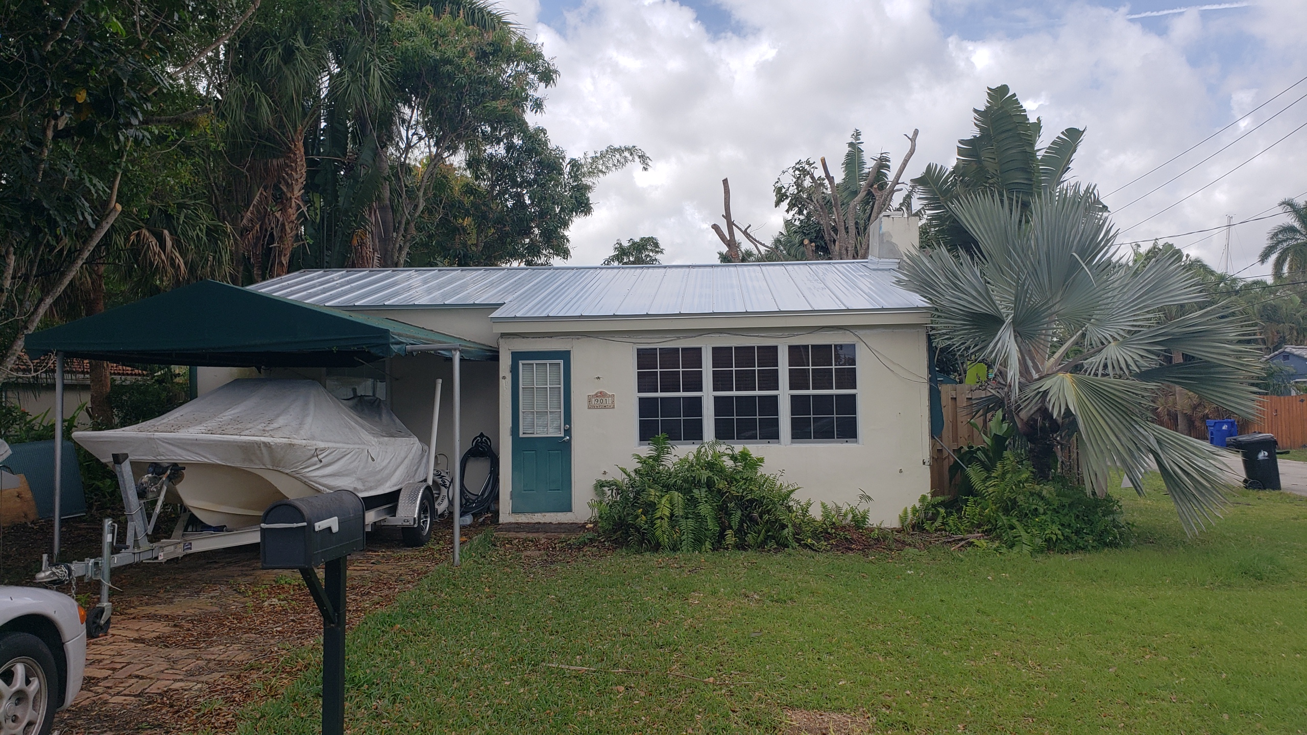 HYER QUALITY ROOFING AND CONSTRUCTION picture
