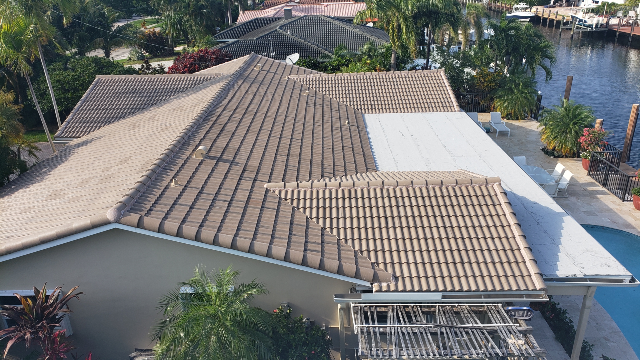 HYER QUALITY ROOFING AND CONSTRUCTION picture