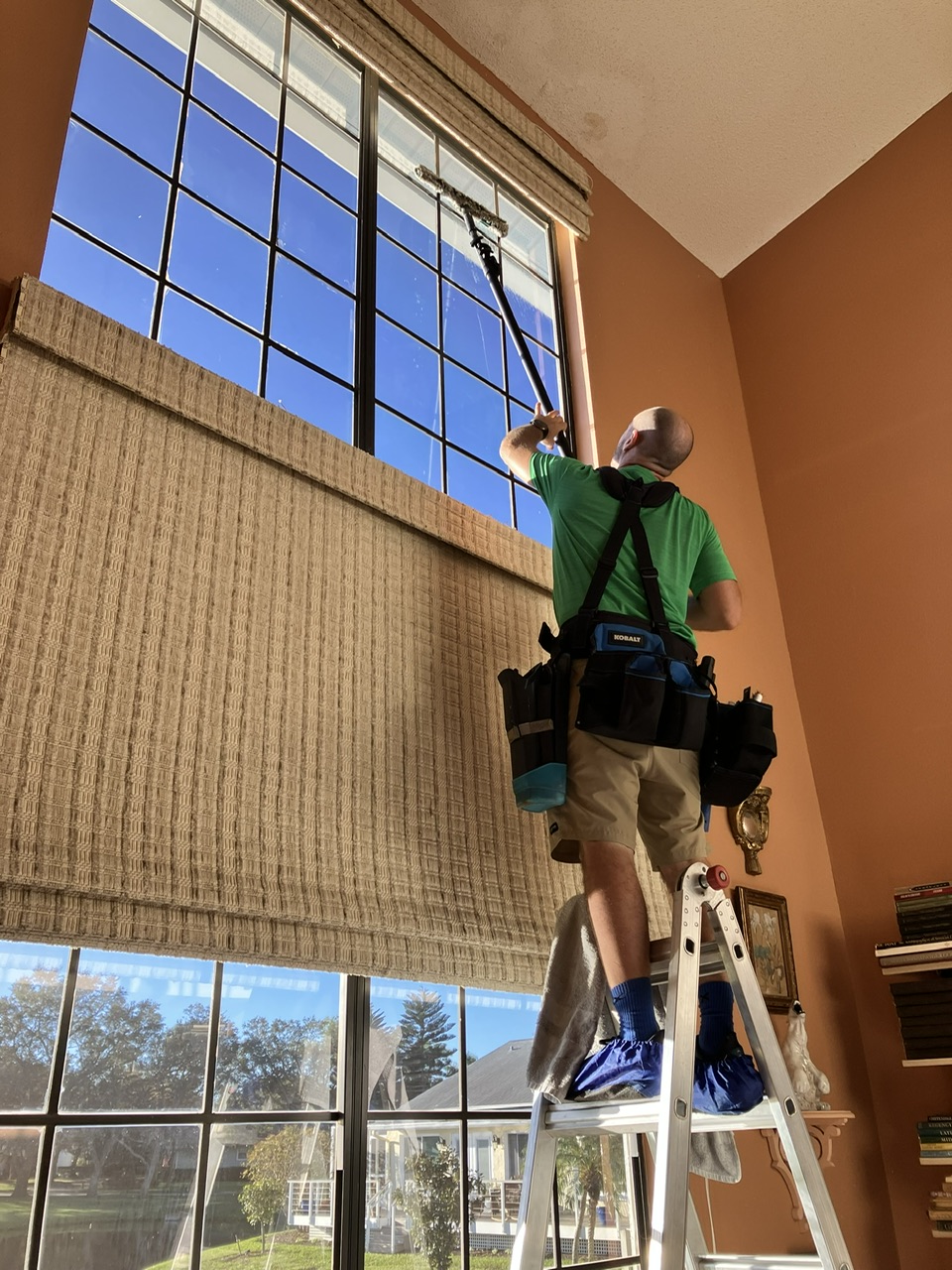 Latorre Window Cleaning & Pressure Washing picture