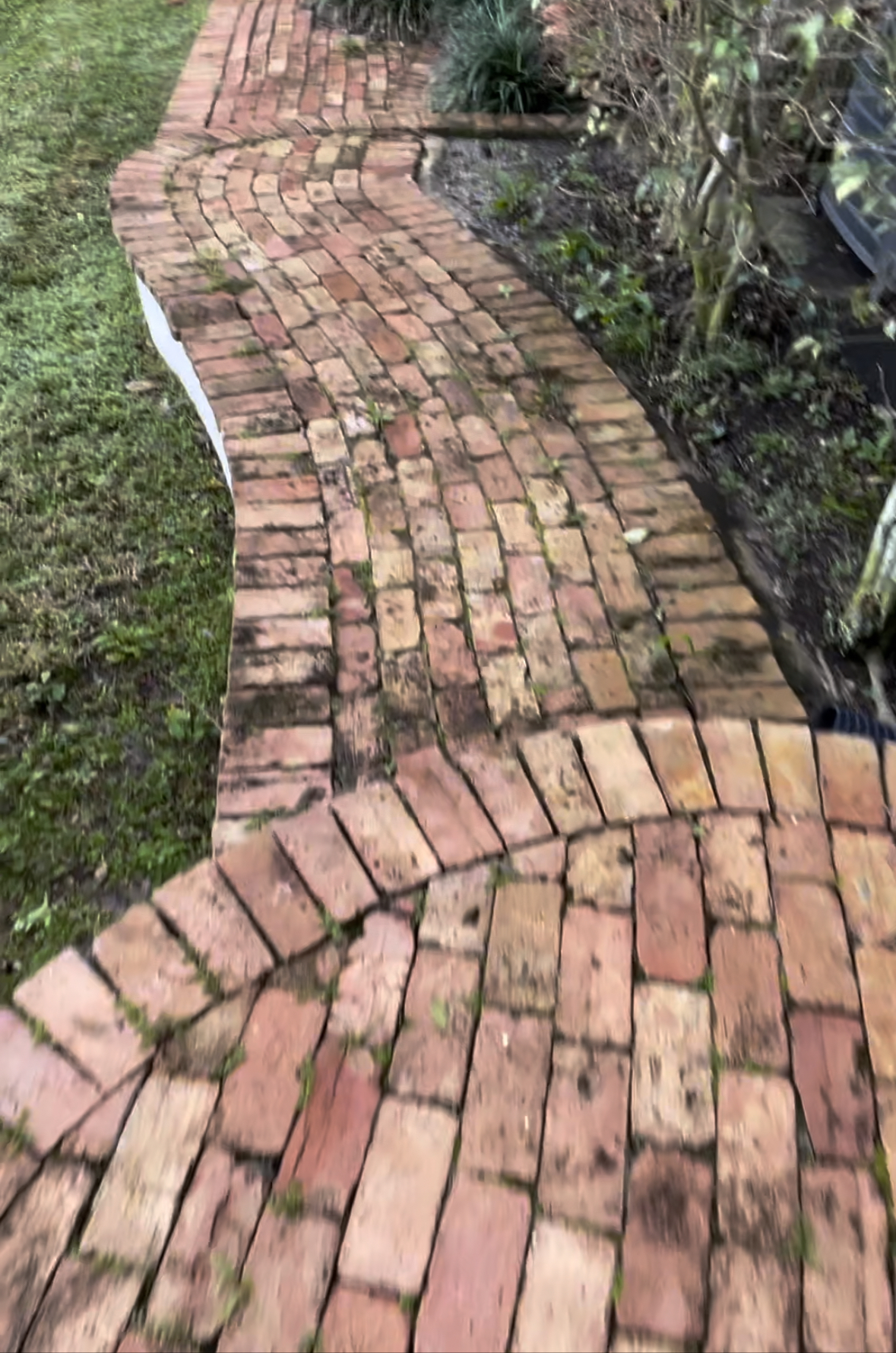 Aqua Knight Exterior Cleaning picture