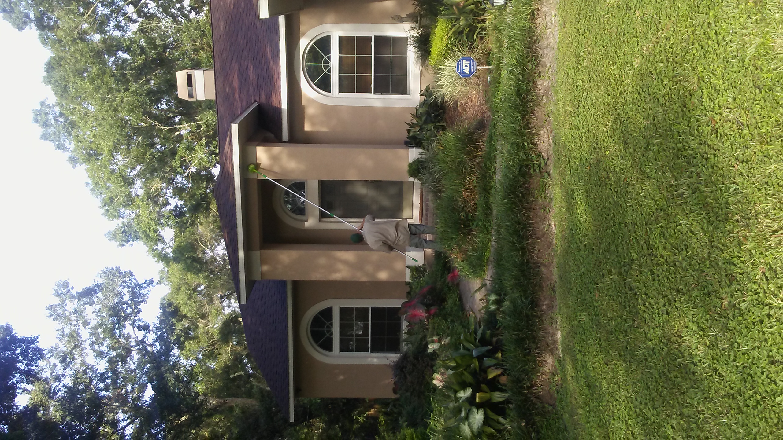 Safari Pest Control, LLC picture