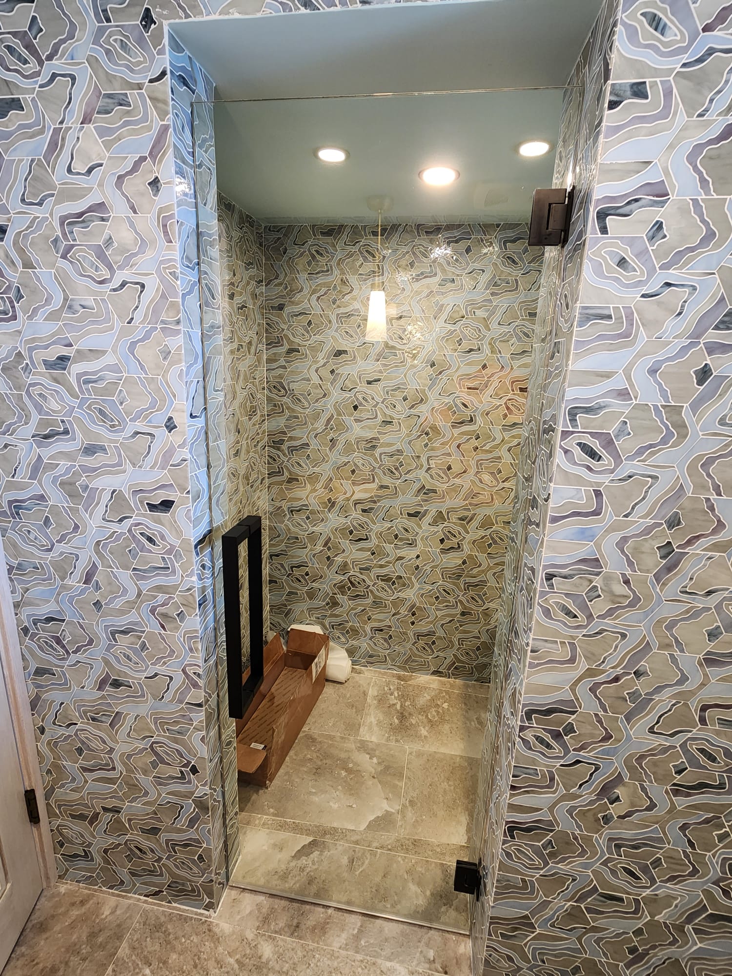 Jay's Shower Doors and More LLC picture